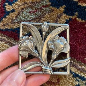 Signed Seagull pewter Canada jewelry art 1987 Iris brooch